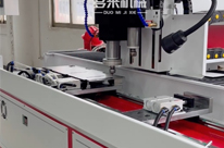 <b>數(shù)控鉆孔攻絲一體機加工精度評判標準是什么？</b>